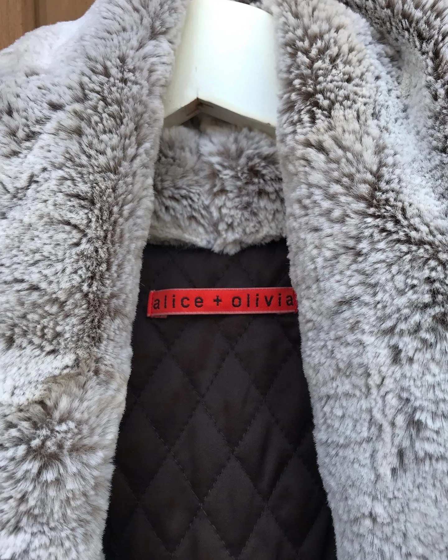 ALICE   OLIVIA Faux Fur Vest