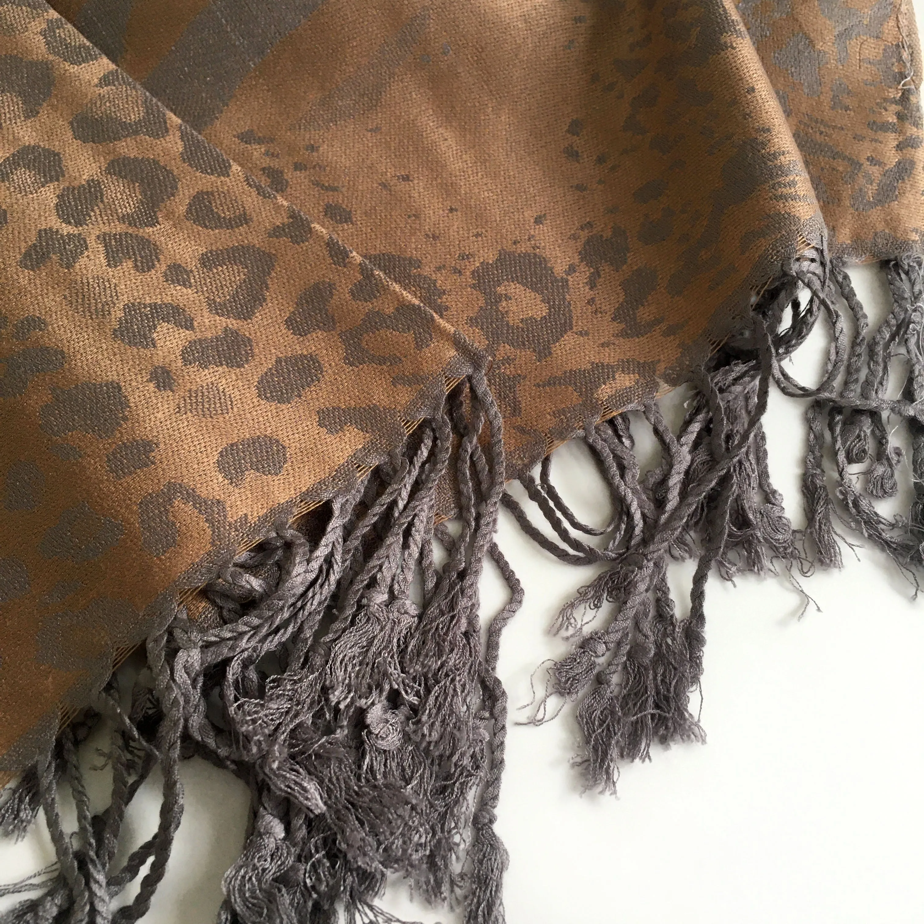 BRONZE LARGE LEOPARD PRINT REVERSIBLE PASHMINA SHAWL SCARF