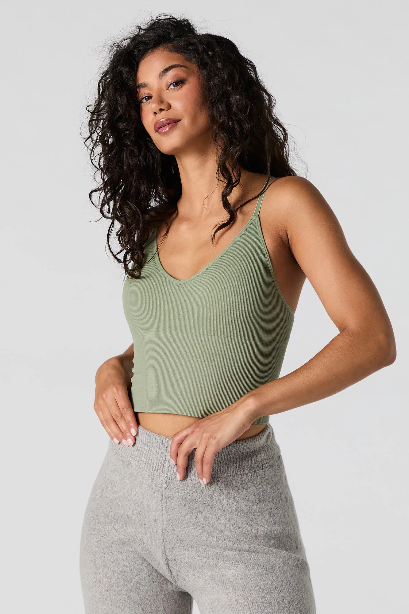 Camisole côtelée courte sans couture à encolure en V