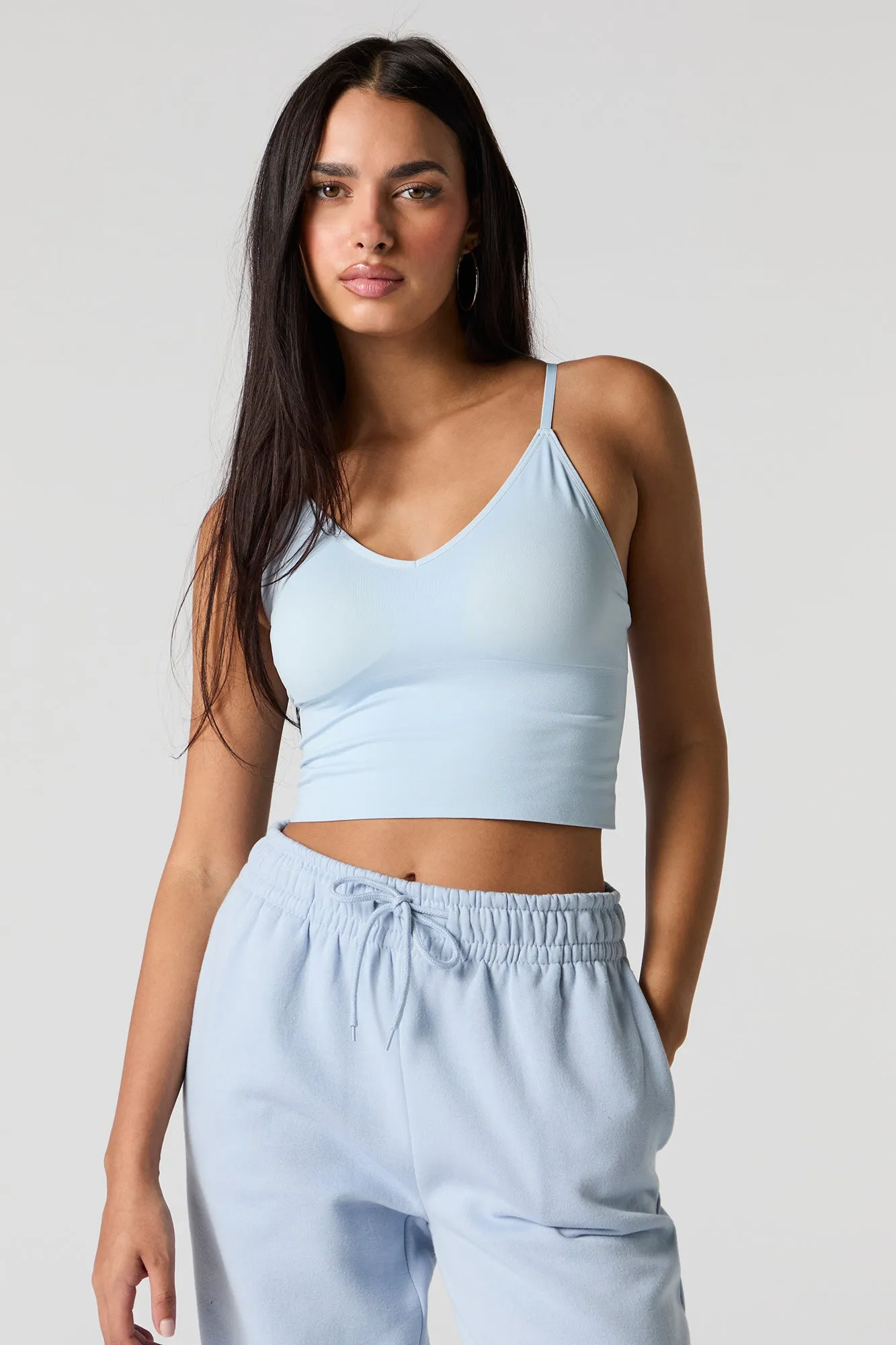 Camisole sans couture avec bonnets intégrés et encolure en V