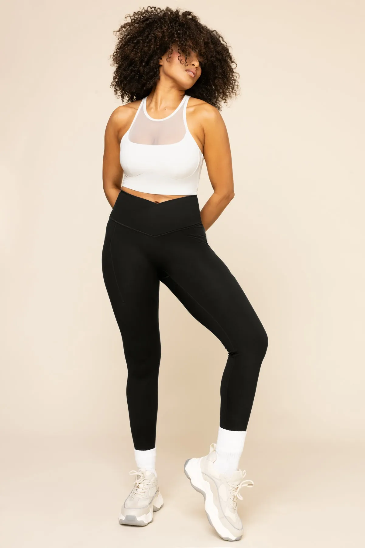 Crisscross Hourglass® Leggings with Pockets - Black