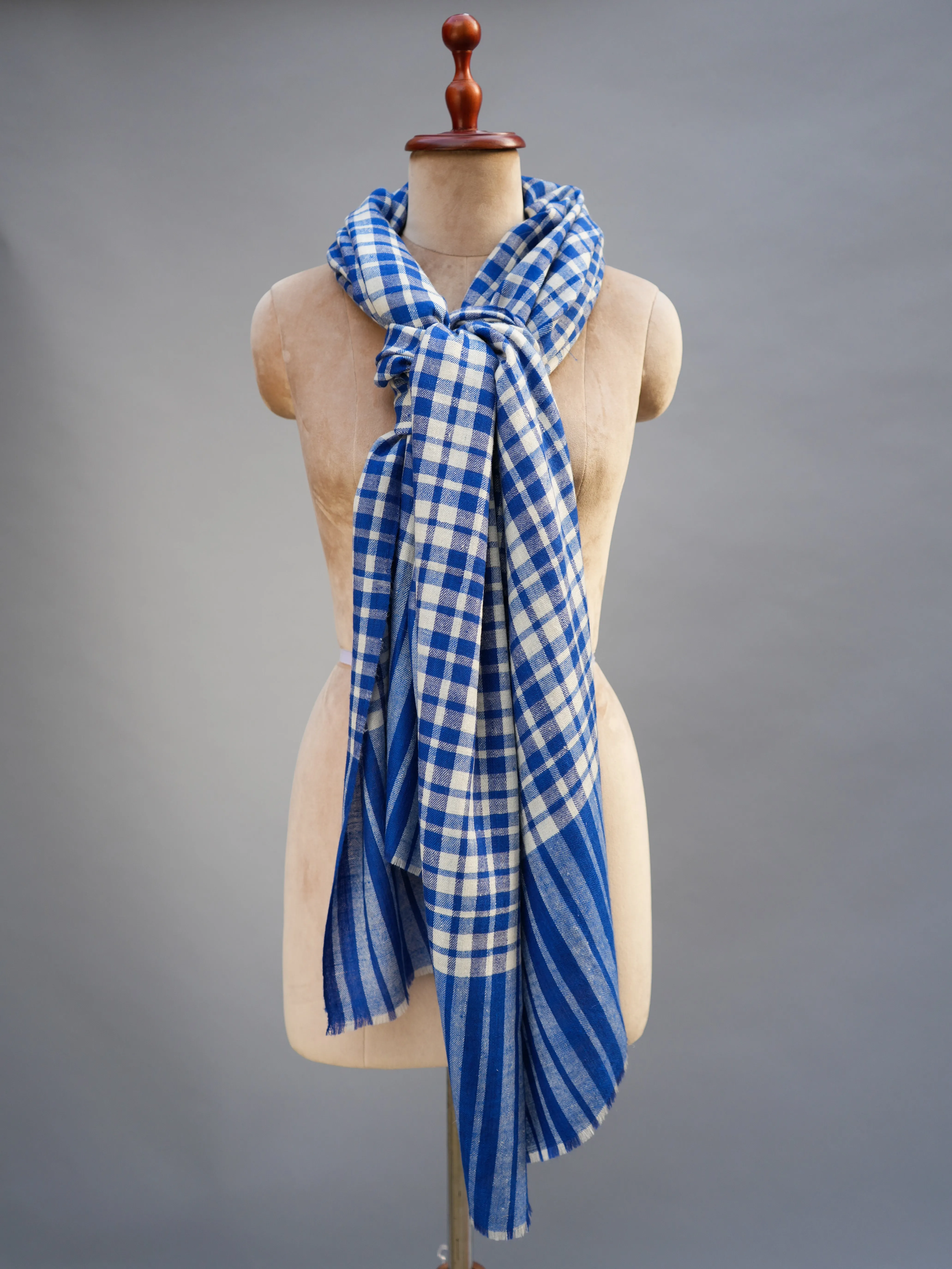 Decent Blue Handwoven Pashmina Shawl