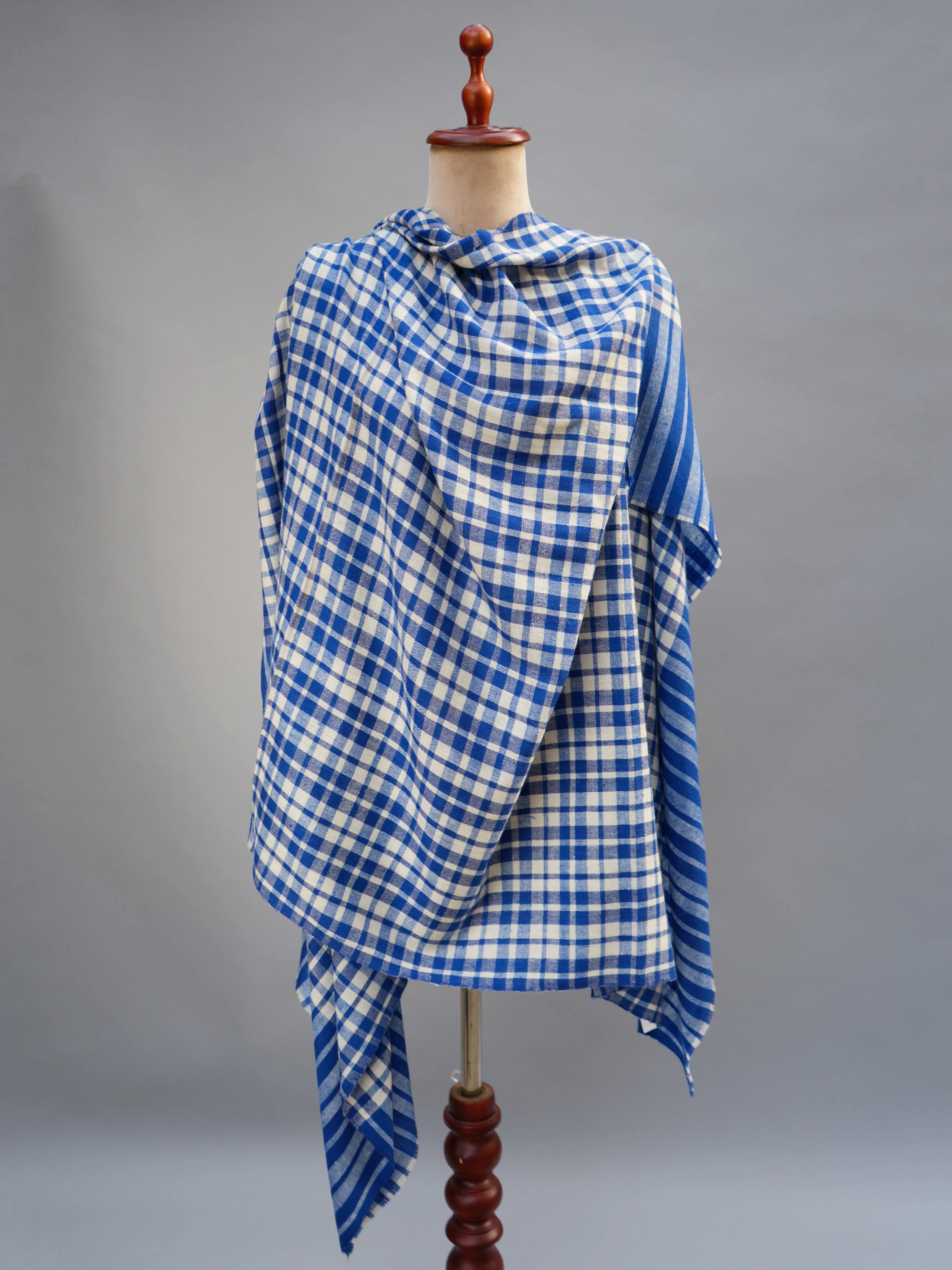 Decent Blue Handwoven Pashmina Shawl