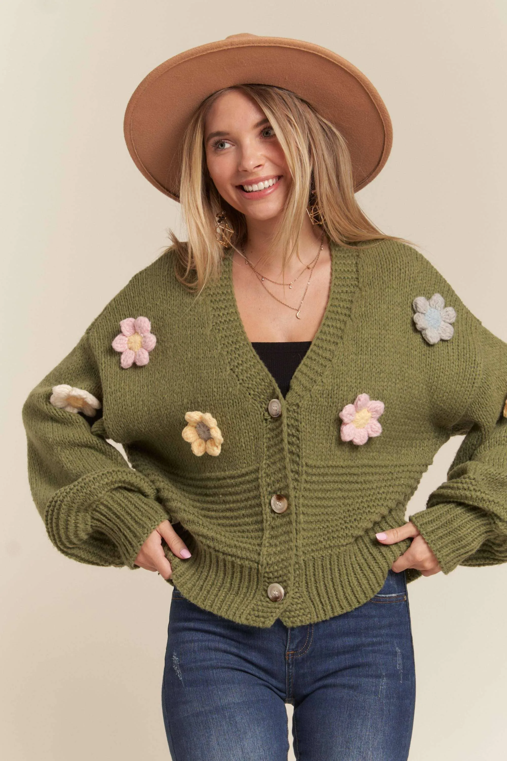 FLORAL PATCHED SWEATER CARDIGAN