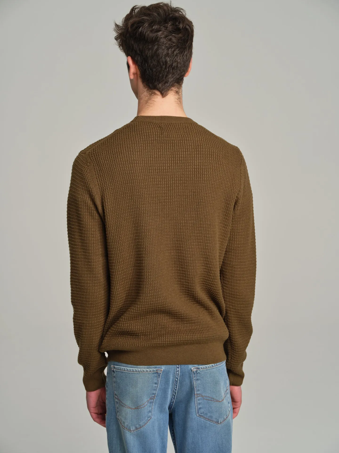 Long sleeve crew neck sweater with waffle knitting