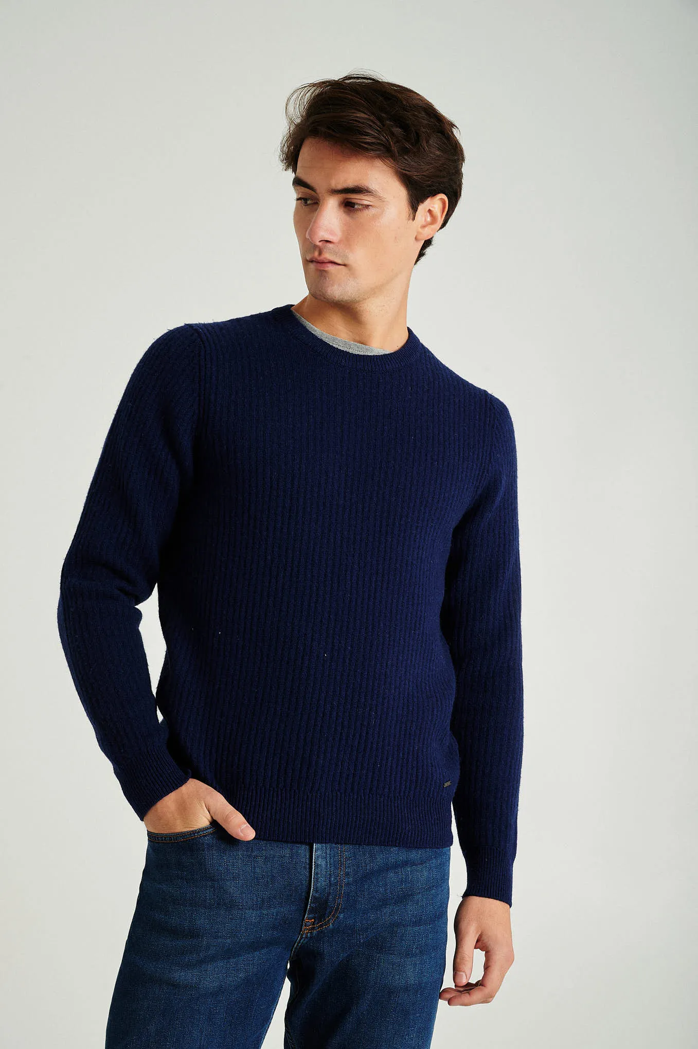 Men's long sleeve crew neck ribbed sweater