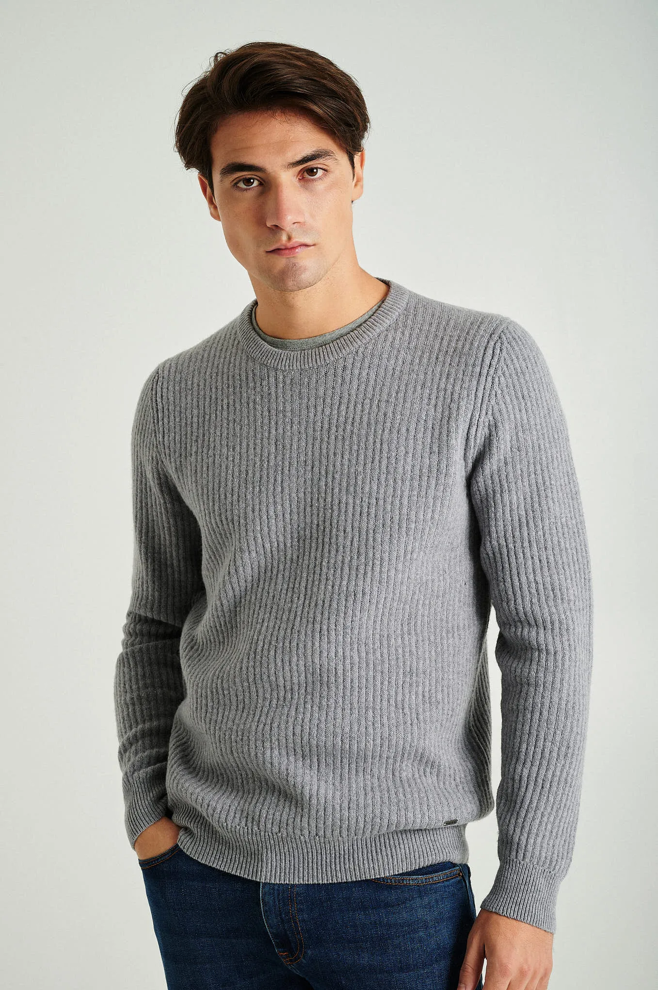 Men's long sleeve crew neck ribbed sweater