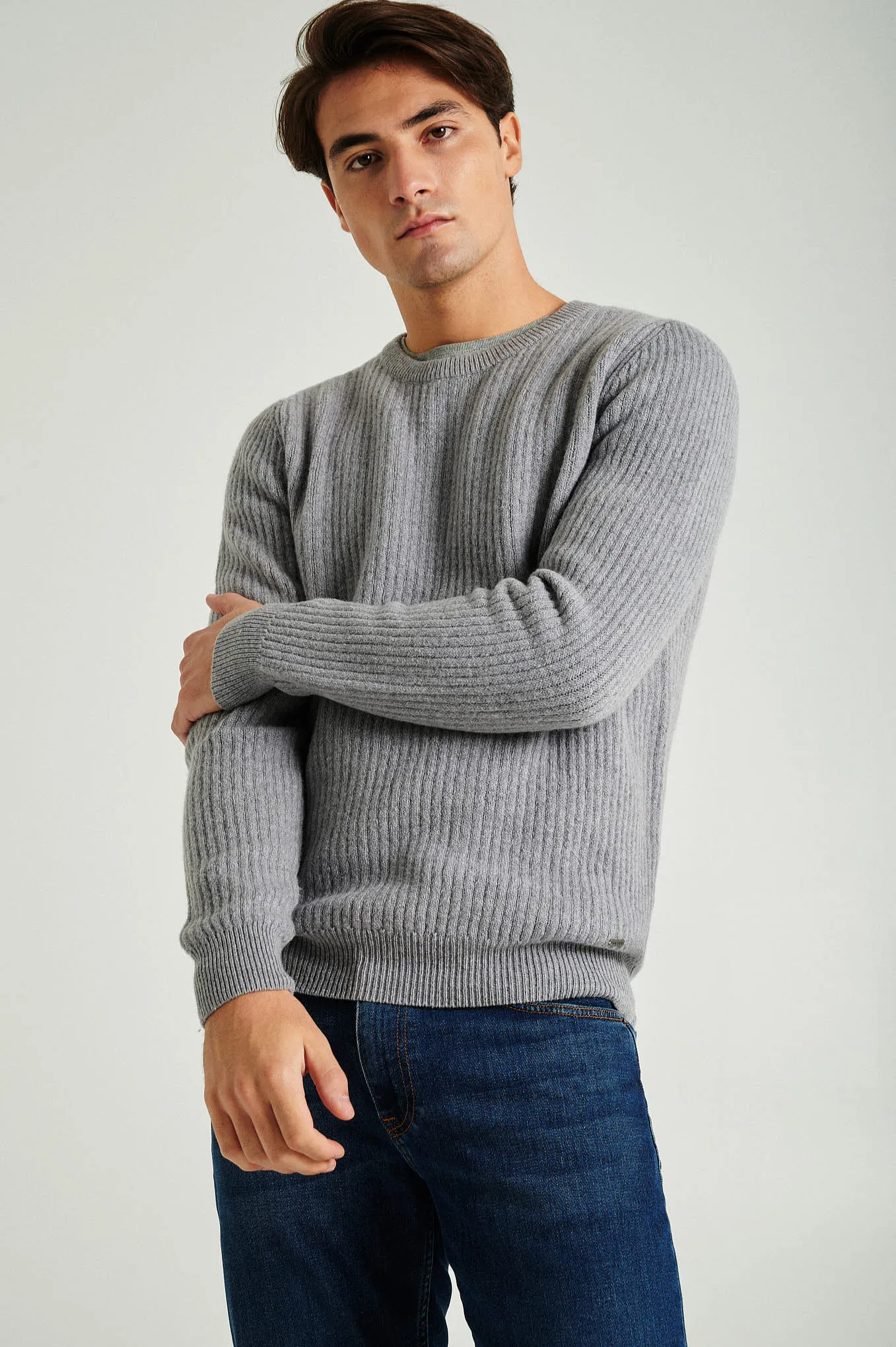 Men's long sleeve crew neck ribbed sweater