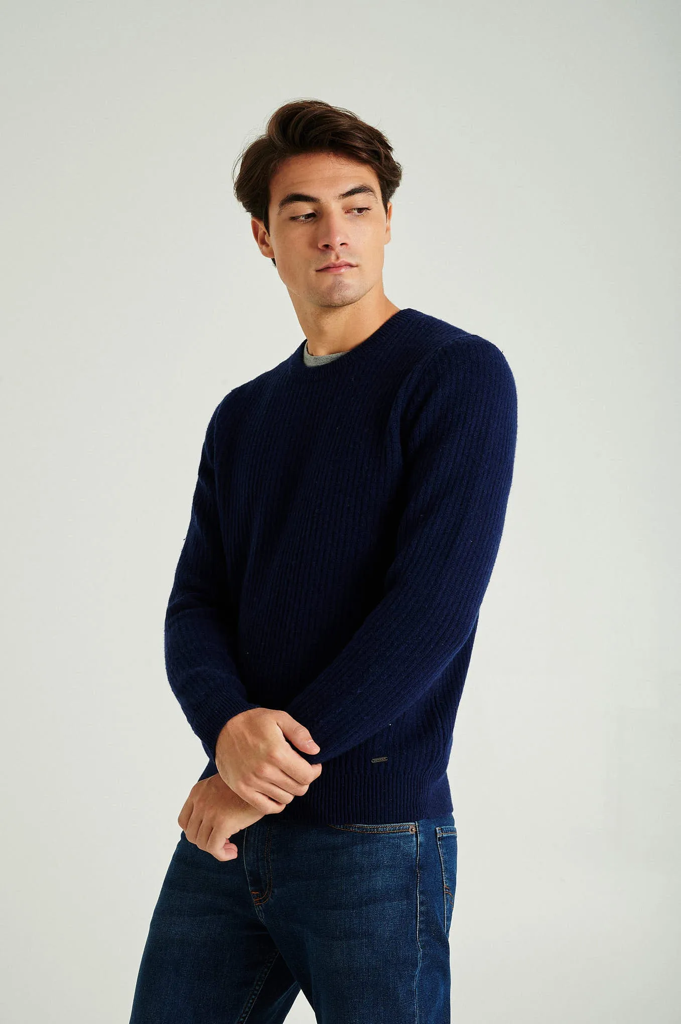 Men's long sleeve crew neck ribbed sweater