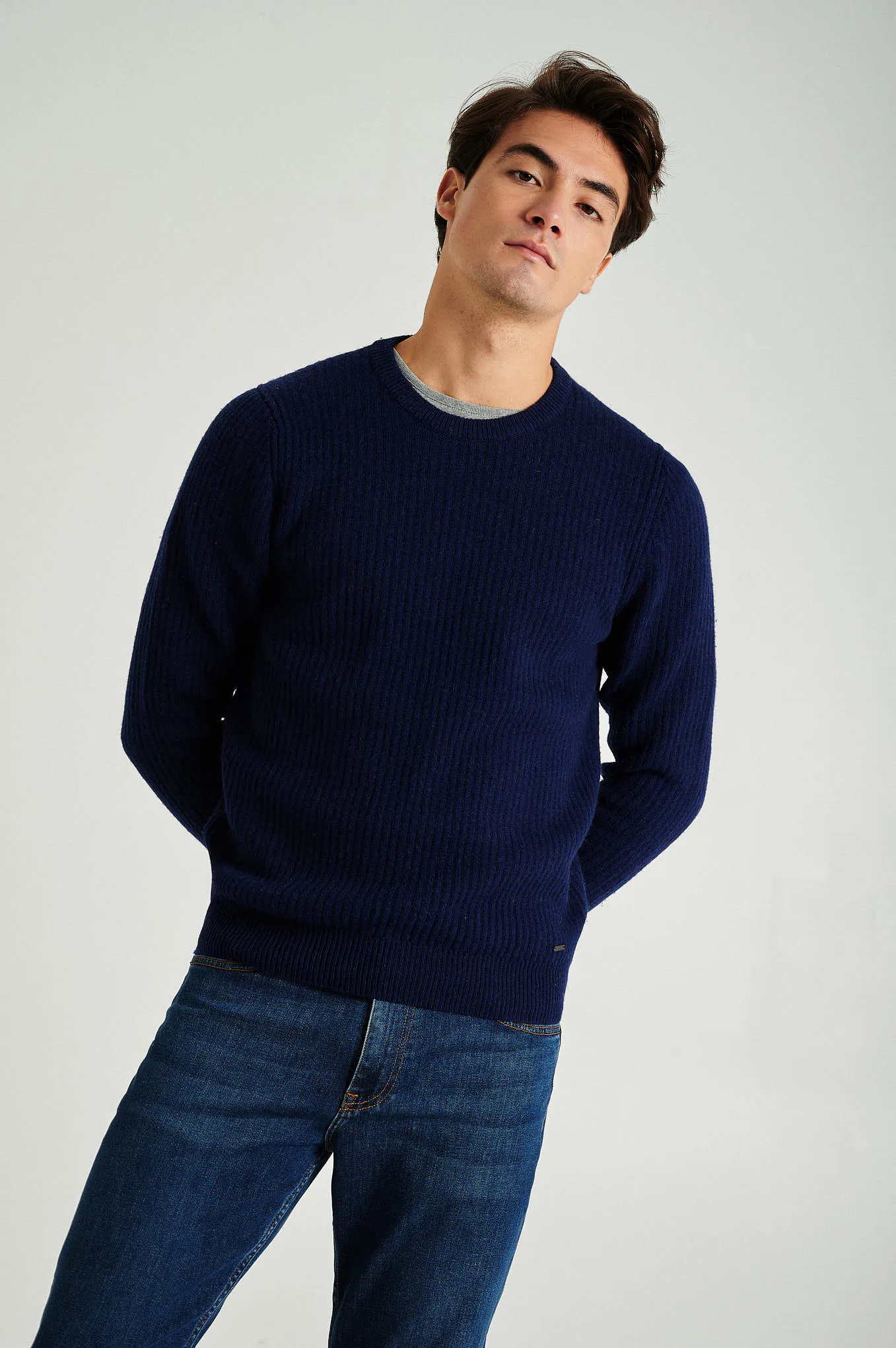 Men's long sleeve crew neck ribbed sweater