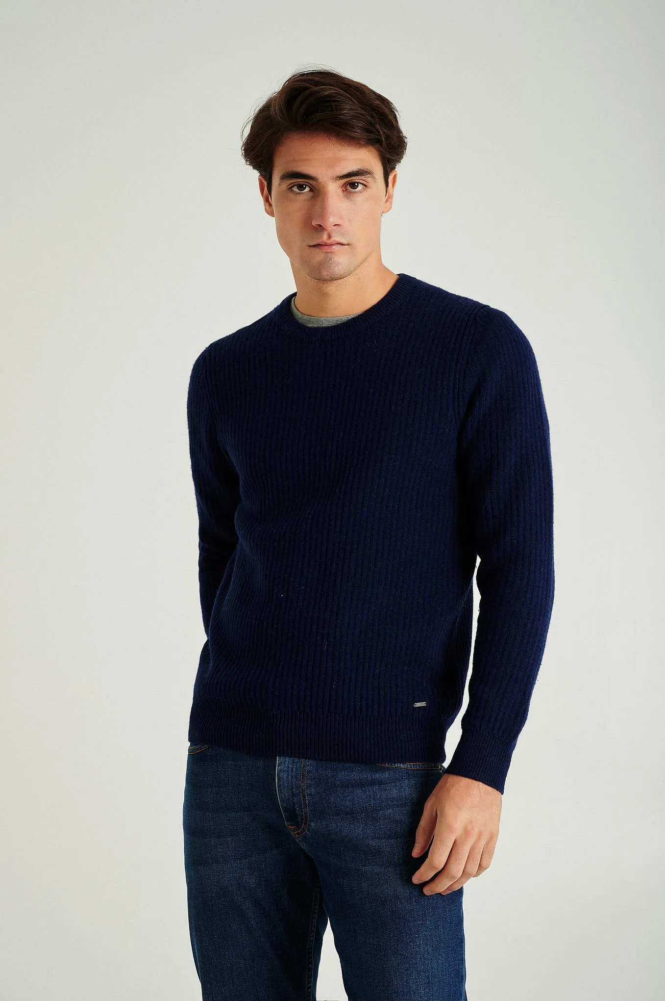 Men's long sleeve crew neck ribbed sweater