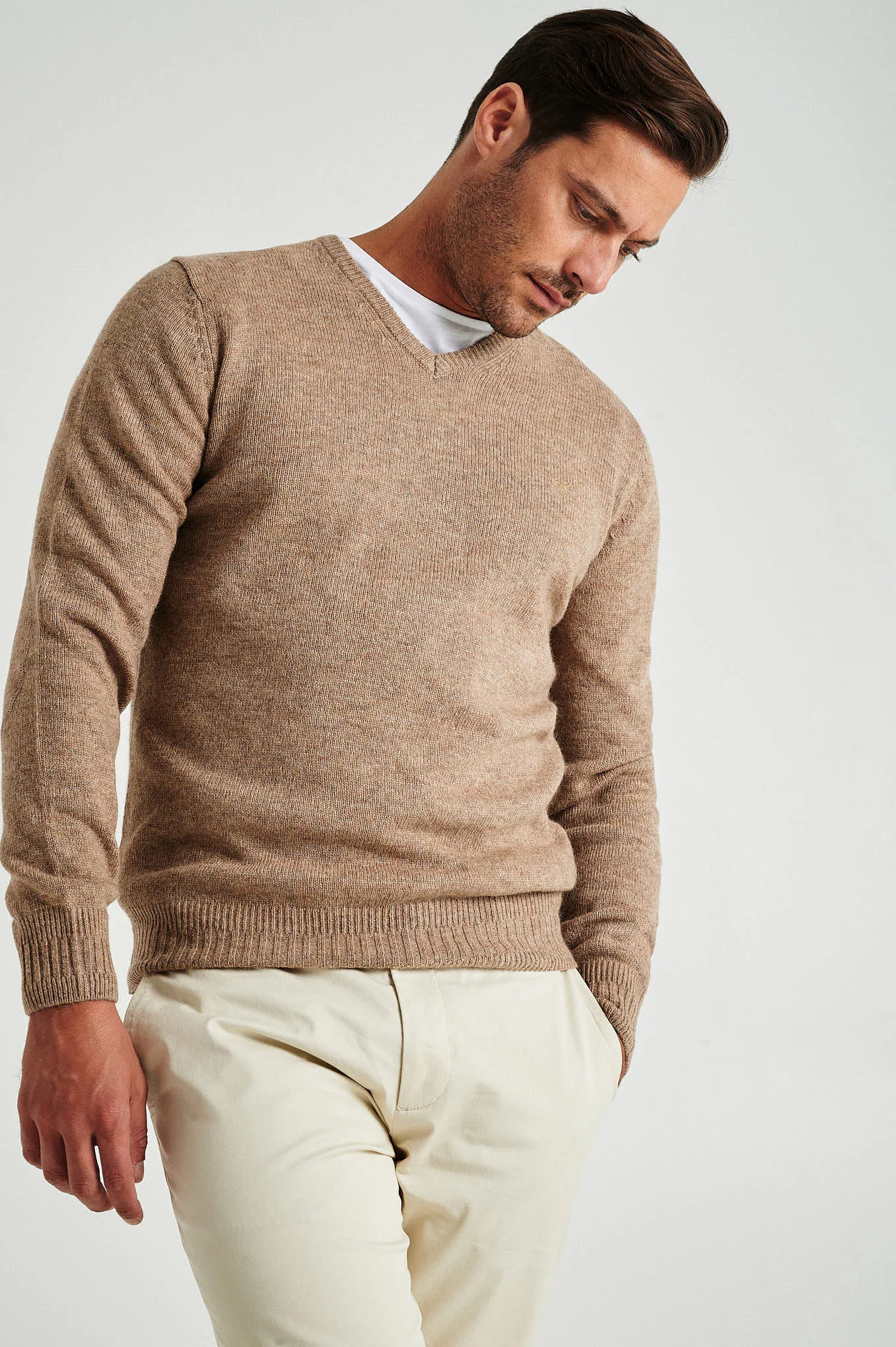 Men's machine washable V neck sweater