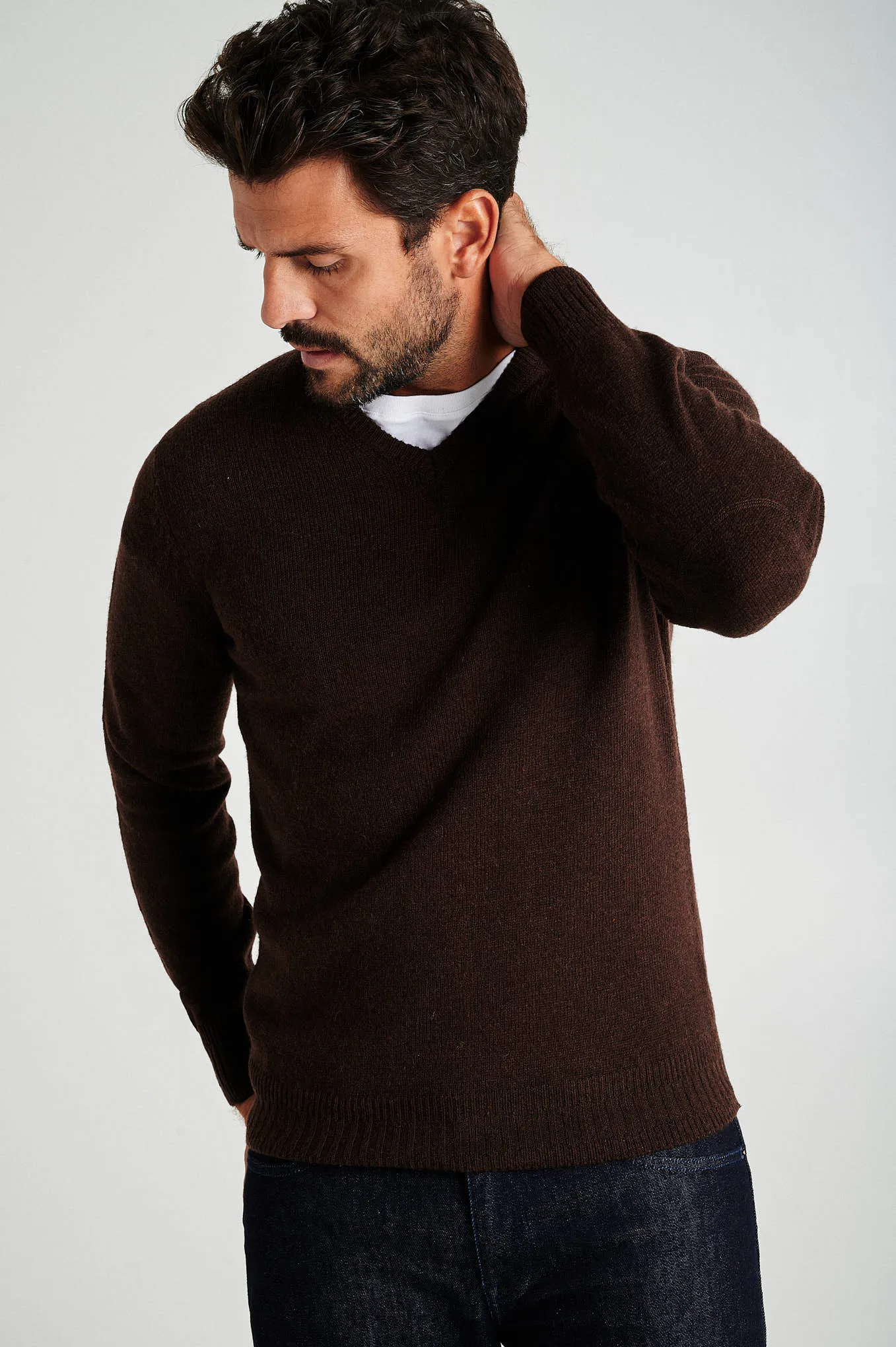 Men's machine washable V neck sweater