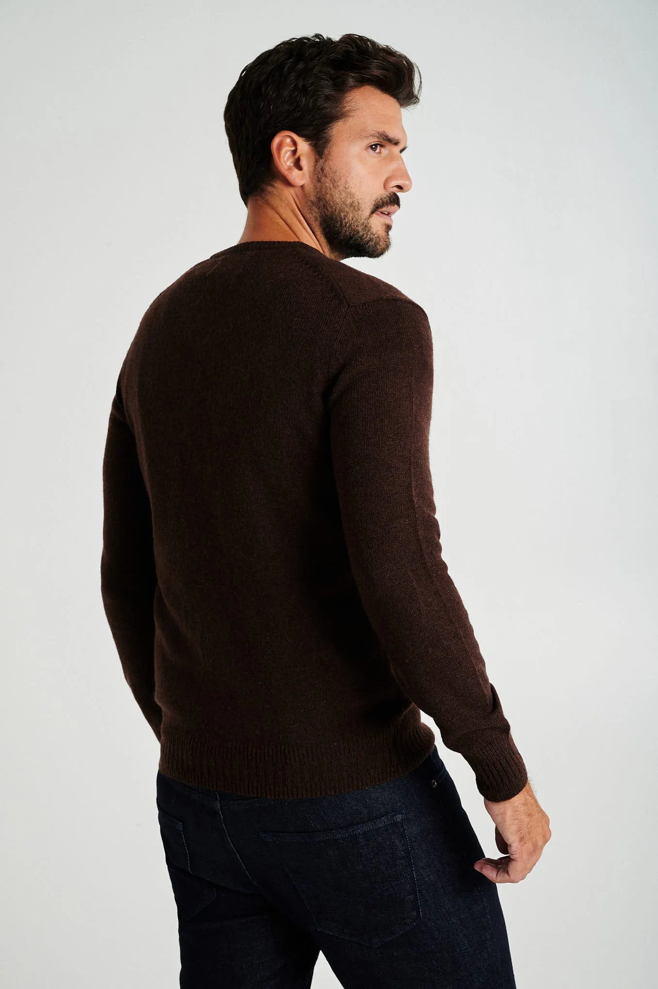 Men's machine washable V neck sweater