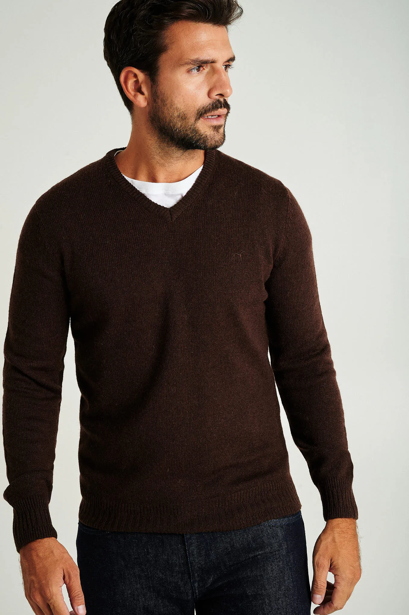 Men's machine washable V neck sweater