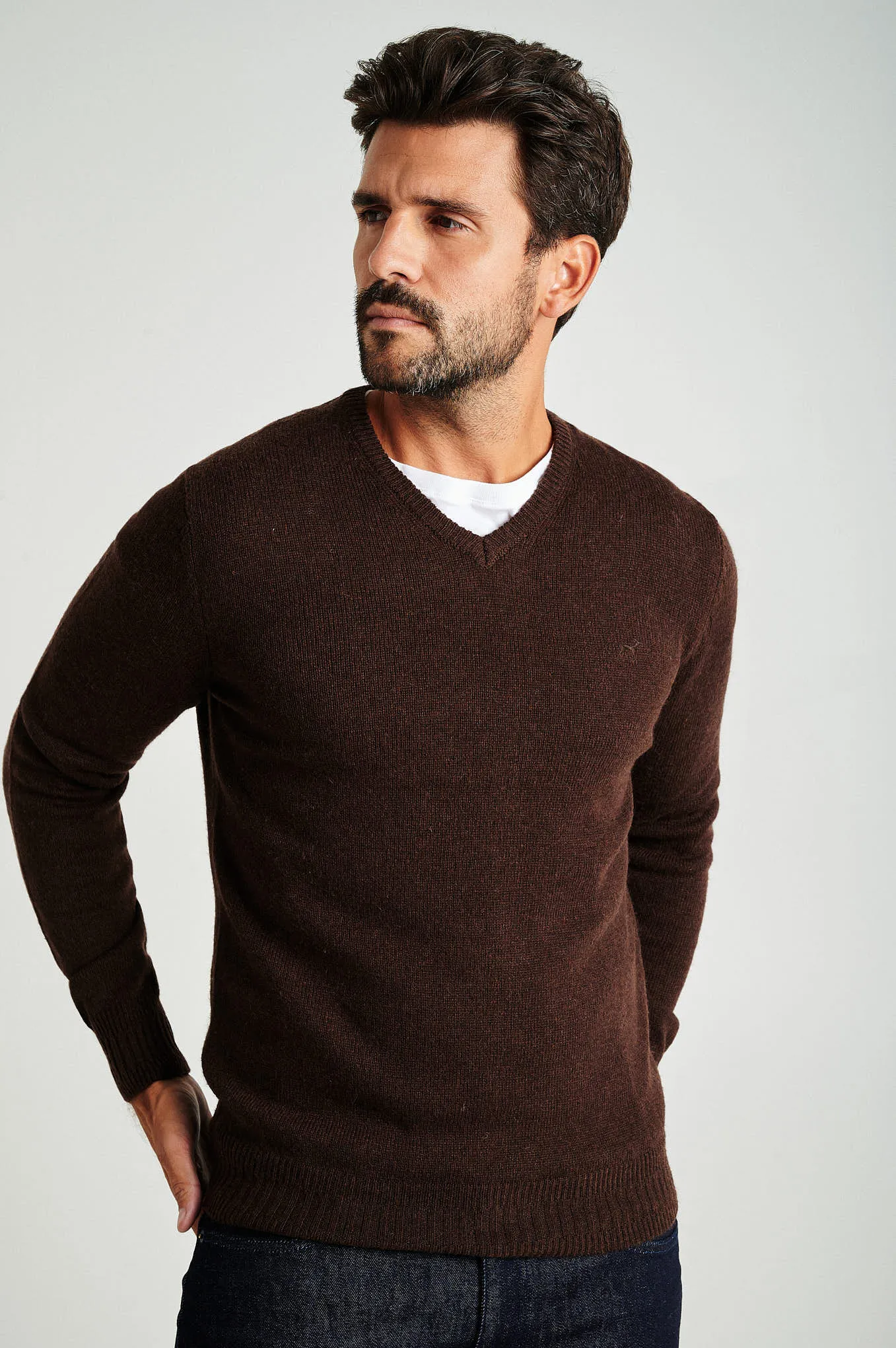 Men's machine washable V neck sweater