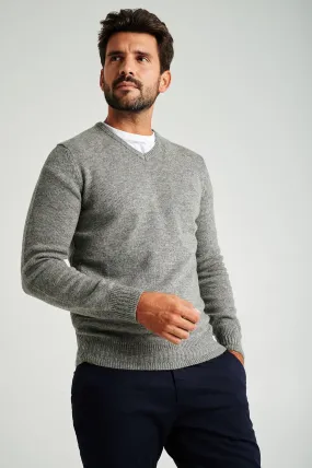 Men's machine washable V neck sweater