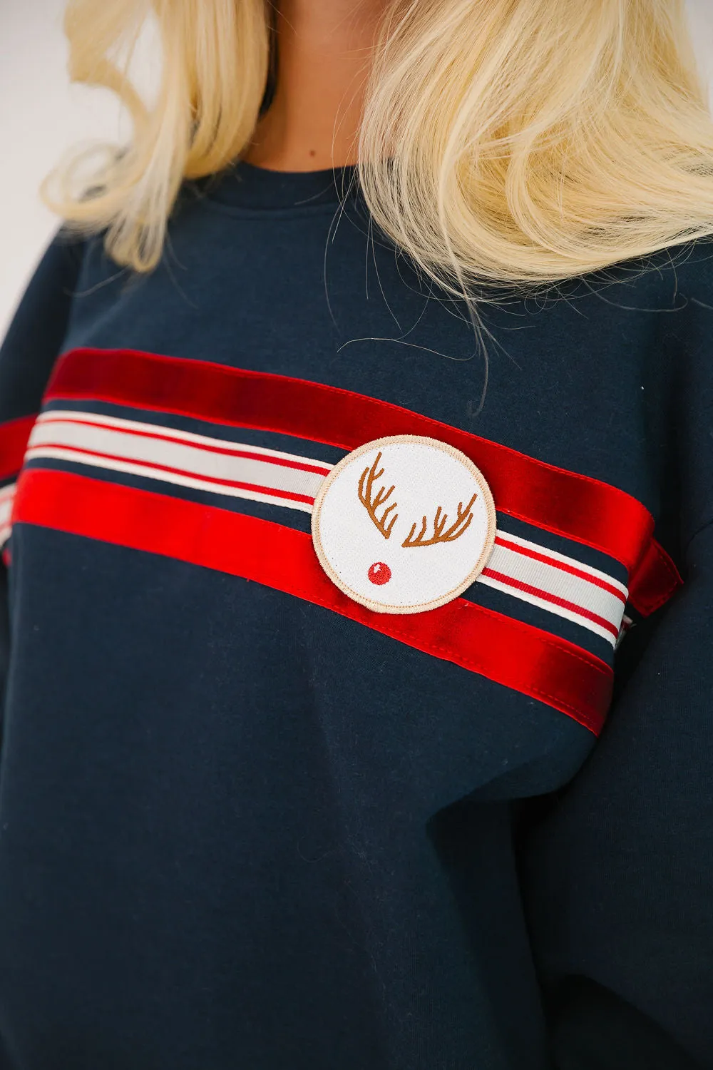 REINDEER SEASON NAVY PULLOVER