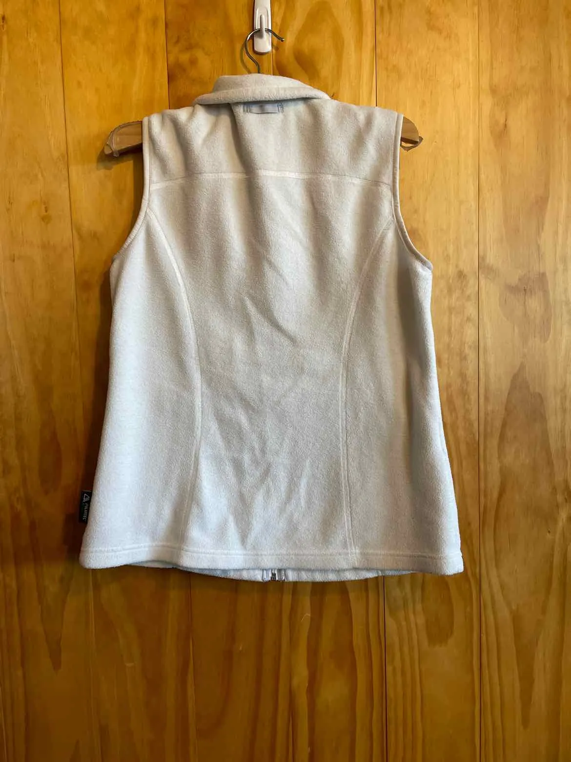 Size Medium Columbia White Women's Vest